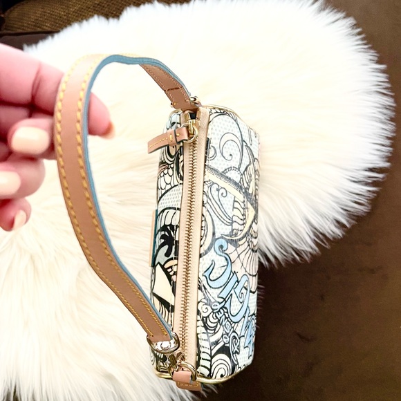 Dooney & Bourke Bags Dooney Bourke Inaugural Barrel Bag Purse With